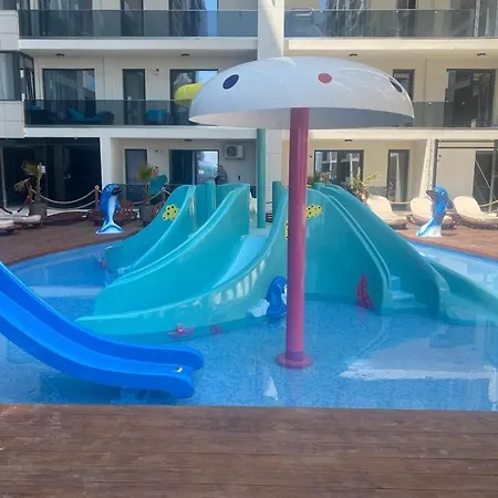 Studio 704 Mamaia N Inside 5 Stars First Line To The Sea *
