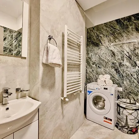 Studio 704 Mamaia N Inside 5 Stars First Line To The Sea * Năvodari
