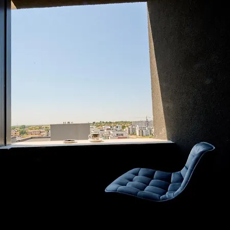 Studio 704 Mamaia N Inside 5 Stars First Line To The Sea